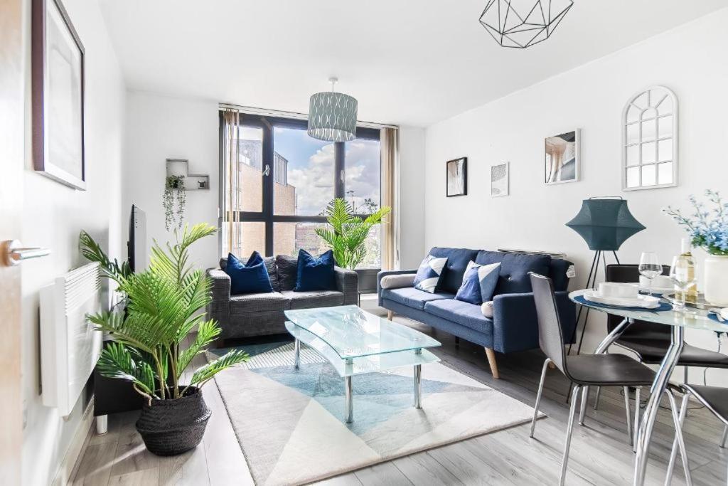 Modern One-bed Apartment, Hallsville Rd Appartamento Londra
